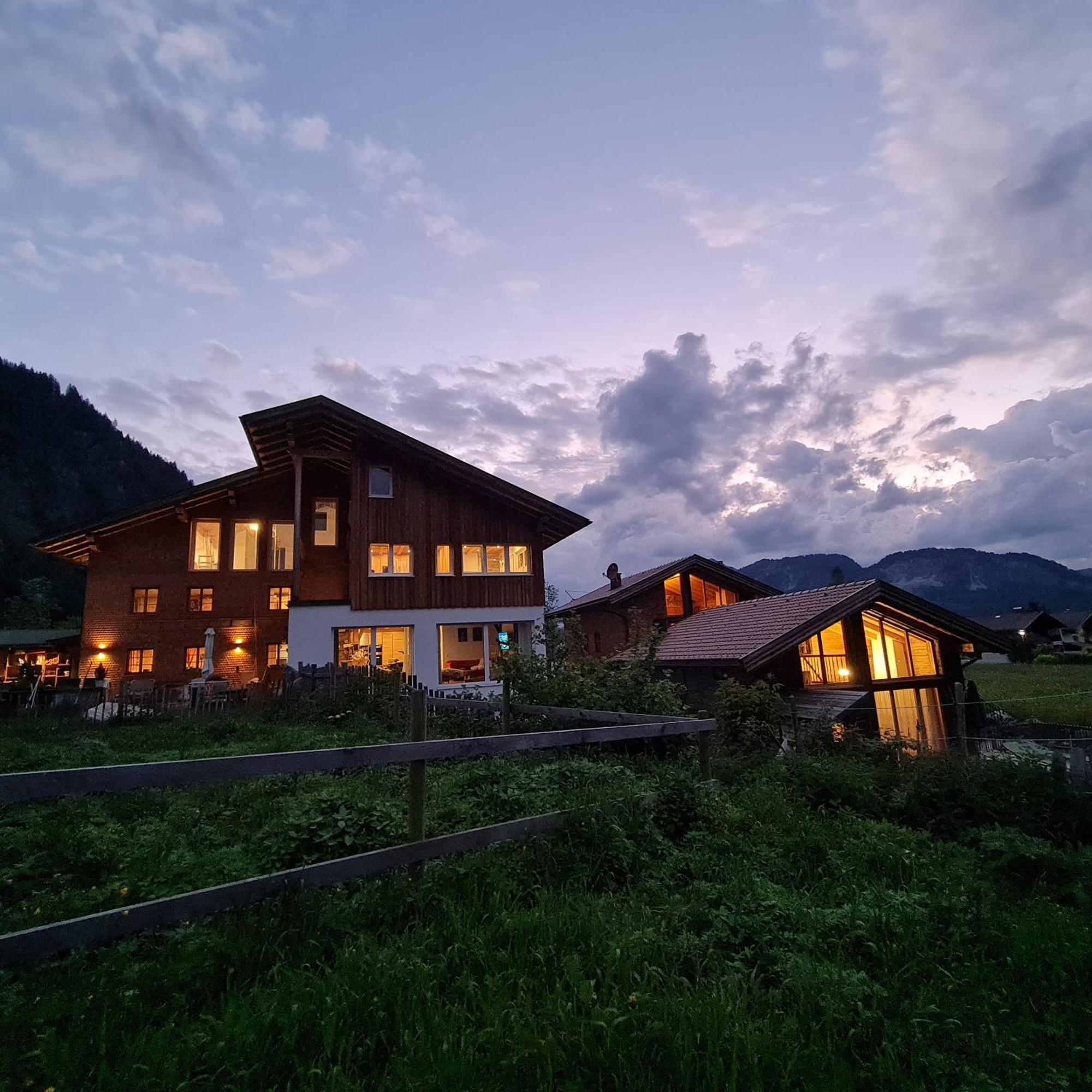 Braito'S Seaside Lodges Und Suites Haldensee Exterior photo
